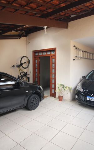 Casa à venda com 356m², 3 quartos e 3 vagasGaragem