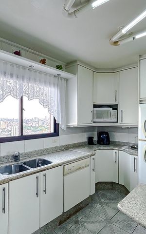 Apartamento à venda com 115m², 3 quartos e 2 vagasCozinha
