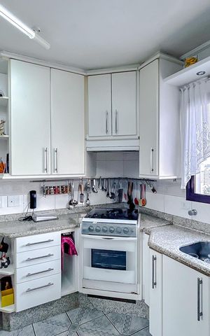 Apartamento à venda com 115m², 3 quartos e 2 vagasCozinha