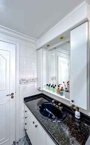 Apartamento à venda com 115m², 3 quartos e 2 vagasBanheiro