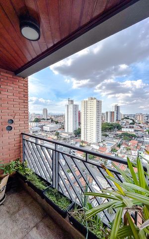 Apartamento à venda com 115m², 3 quartos e 2 vagasVaranda