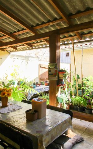 Casa à venda com 160m², 2 quartos e 1 vaga Casa à venda com 160m², 2 quartos e 1 vagaÁrea externa
