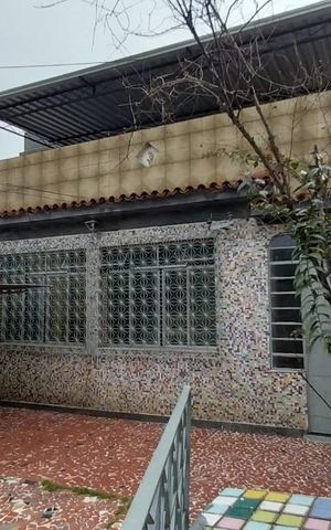 Casa à venda com 98m², 2 quartos e 2 vagas Casa à venda com 98m², 2 quartos e 2 vagasTerraço