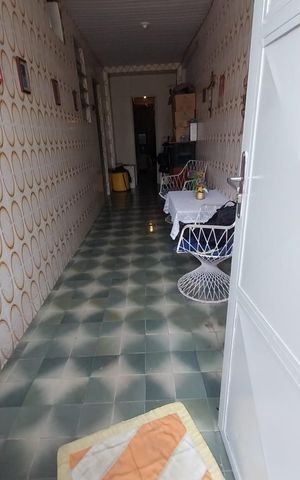 Casa à venda com 98m², 2 quartos e 2 vagas Casa à venda com 98m², 2 quartos e 2 vagasCozinha