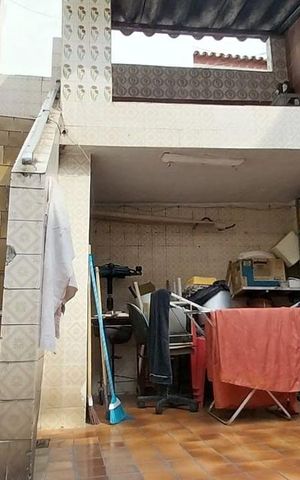 Casa à venda com 98m², 2 quartos e 2 vagas Casa à venda com 98m², 2 quartos e 2 vagasÁrea externa