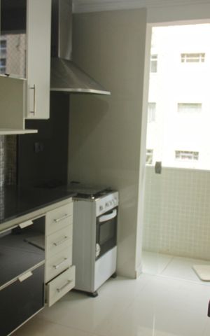 Apartamento para alugar com 81m², 2 quartos e 1 vagaCozinha e Área de Serviço
