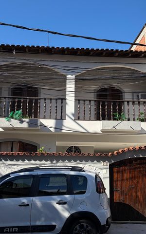 Casa de condomínio à venda com 162m², 3 quartos e 3 vagas Casa de condomínio à venda com 162m², 3 quartos e 3 vagasFachada