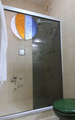 Casa de condomínio à venda com 162m², 3 quartos e 3 vagasBanheiro social 