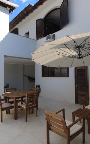 Casa de condomínio à venda com 162m², 3 quartos e 3 vagasQuintal