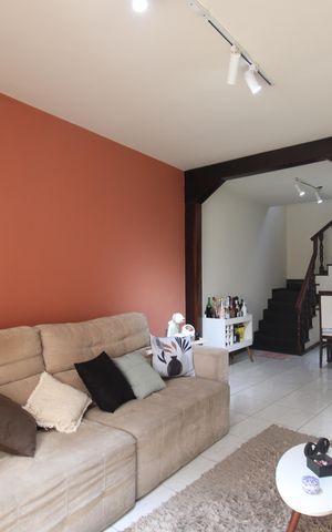 Casa de condomínio à venda com 162m², 3 quartos e 3 vagasSala