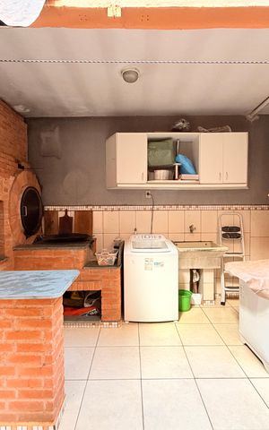Casa à venda com 175m², 2 quartos e 2 vagasChurrasqueira com Área de Serviço