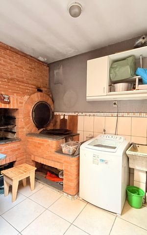 Casa à venda com 175m², 2 quartos e 2 vagasChurrasqueira com Área de Serviço