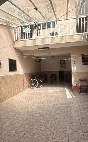 Casa à venda com 140m², 3 quartos e 4 vagas Casa à venda com 140m², 3 quartos e 4 vagasÁrea externa