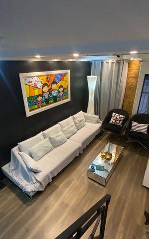 Casa à venda com 140m², 3 quartos e 4 vagas Casa à venda com 140m², 3 quartos e 4 vagasSala