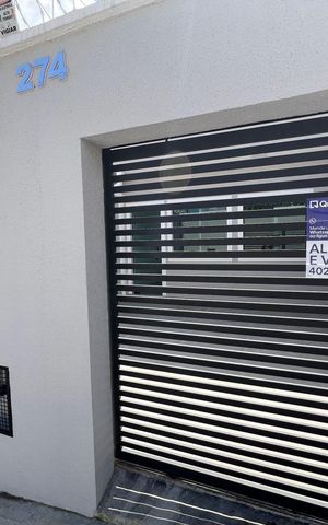 Casa à venda com 89m², 3 quartos e 1 vaga Casa à venda com 89m², 3 quartos e 1 vagaFachada