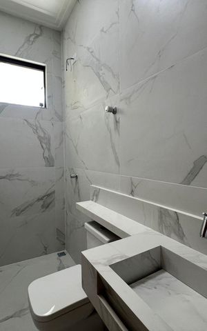Casa à venda com 89m², 3 quartos e 1 vaga Casa à venda com 89m², 3 quartos e 1 vagaBanheiro da Suíte