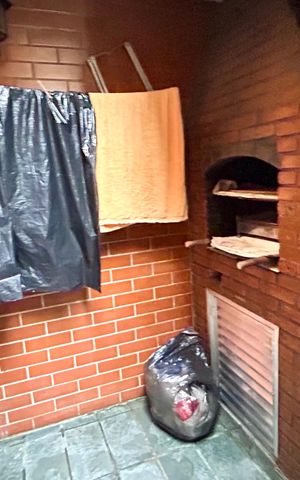 Casa à venda com 165m², 3 quartos e 2 vagasChurrasqueira