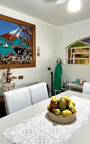 Casa à venda com 165m², 3 quartos e 2 vagasCopa