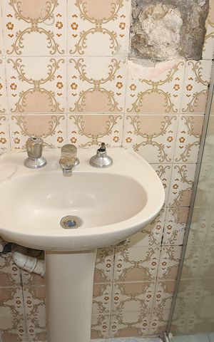 Casa à venda com 77m², 2 quartos e sem vagaBanheiro
