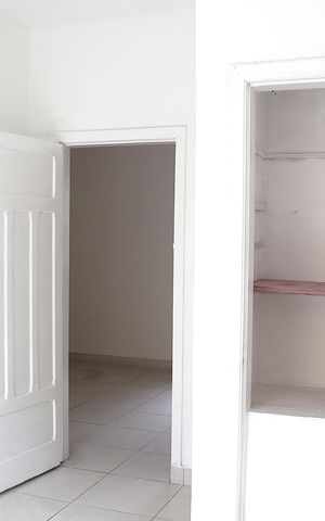 Casa à venda com 77m², 2 quartos e sem vagaDormitório 1