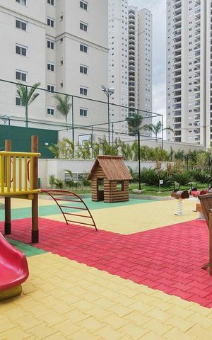 Apartamento à venda com 154m², 3 quartos e 3 vagas Apartamento à venda com 154m², 3 quartos e 3 vagasÁrea comum - Playground