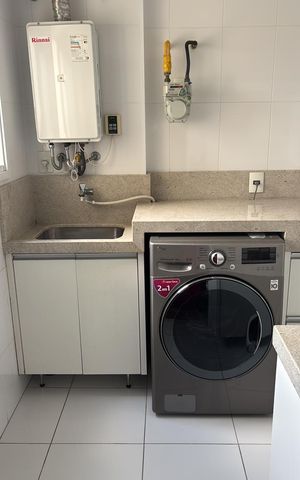 Apartamento à venda com 154m², 3 quartos e 3 vagas Apartamento à venda com 154m², 3 quartos e 3 vagasÁrea de Serviço