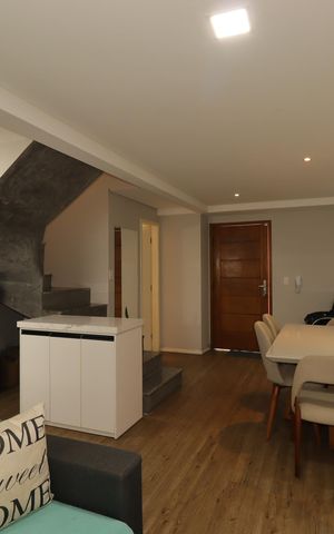 Casa de condomínio à venda com 97m², 2 quartos e 1 vagaSala
