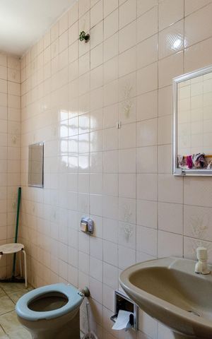 Casa para alugar com 140m², 2 quartos e 1 vaga Casa para alugar com 140m², 2 quartos e 1 vagaBanheiro 2