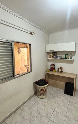 Casa à venda com 100m², 2 quartos e 2 vagasQuarto 2