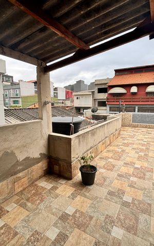Casa à venda com 100m², 2 quartos e 2 vagasVaranda