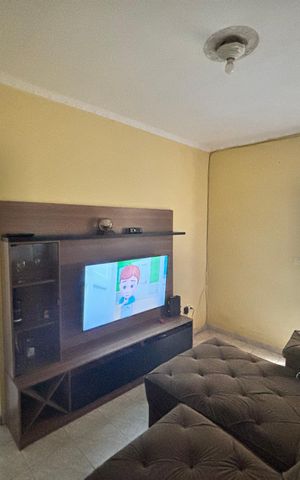 Casa à venda com 100m², 2 quartos e 2 vagasSala