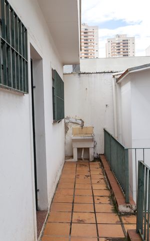Casa para alugar com 600m², 4 quartos e 6 vagasÁrea de Serviço