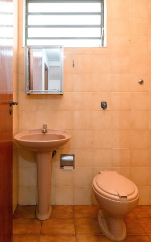 Casa para alugar com 600m², 4 quartos e 6 vagasBanheiro 3