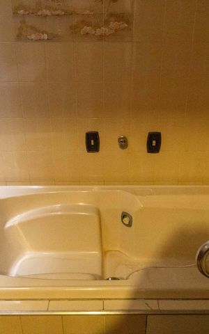 Casa para alugar com 600m², 4 quartos e 6 vagasBanheiro do Quarto 1 suíte