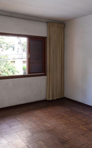 Casa para alugar com 600m², 4 quartos e 6 vagasQuarto 1 suíte