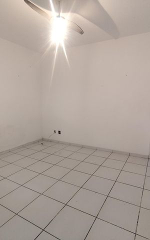 Casa à venda com 100m², 2 quartos e 1 vaga Casa à venda com 100m², 2 quartos e 1 vagaSala