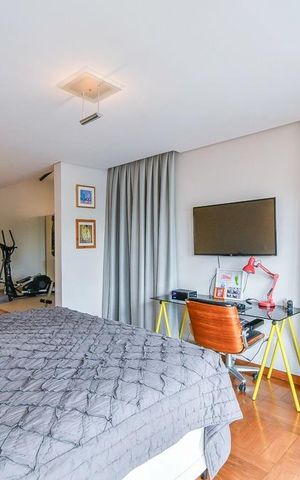 Casa à venda com 400m², 4 quartos e 2 vagas Casa à venda com 400m², 4 quartos e 2 vagasQuarto