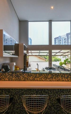 Casa à venda com 400m², 4 quartos e 2 vagas Casa à venda com 400m², 4 quartos e 2 vagasCozinha