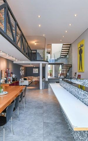 Casa à venda com 400m², 4 quartos e 2 vagas Casa à venda com 400m², 4 quartos e 2 vagasCozinha