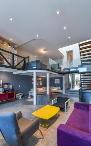 Casa à venda com 400m², 4 quartos e 2 vagas Casa à venda com 400m², 4 quartos e 2 vagasSala