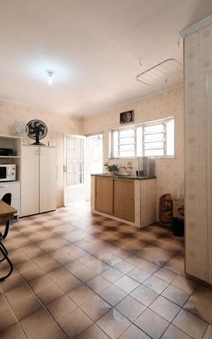 Casa à venda com 127m², 2 quartos e 1 vagaEdícula