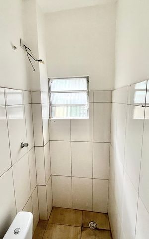 Studio para alugar com 30m², 1 quarto e sem vaga Studio para alugar com 30m², 1 quarto e sem vagaBanheiro