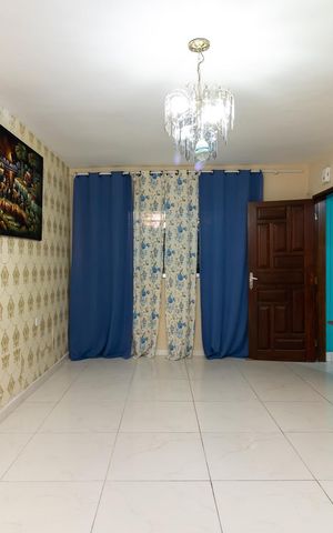 Casa para alugar com 180m², 3 quartos e 2 vagasSala