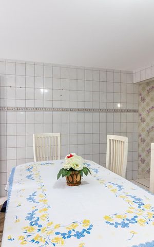 Casa para alugar com 180m², 3 quartos e 2 vagasCozinha