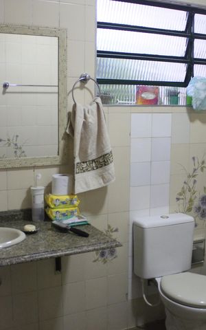 Casa à venda com 250m², 3 quartos e 3 vagasBanheiro da Suíte
