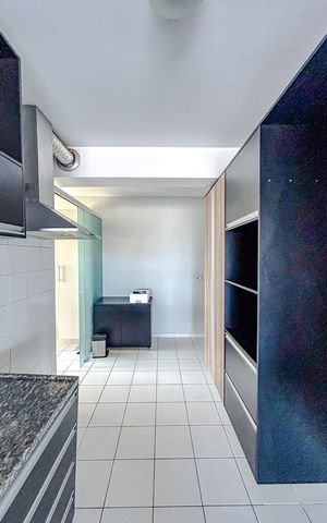 Apartamento para alugar com 119m², 3 quartos e 2 vagasCozinha