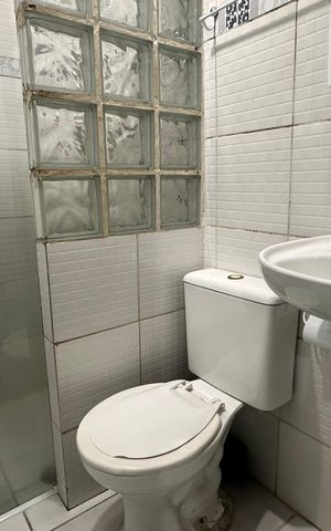 Casa para alugar com 120m², 2 quartos e sem vaga Casa para alugar com 120m², 2 quartos e sem vagaBanheiro
