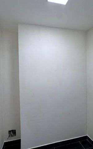 Casa à venda com 600m², 4 quartos e 7 vagas Casa à venda com 600m², 4 quartos e 7 vagasCozinha - Despensa