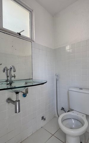 Casa à venda com 600m², 4 quartos e 7 vagas Casa à venda com 600m², 4 quartos e 7 vagasÁrea externa - Banheiro