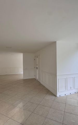 Casa à venda com 600m², 4 quartos e 7 vagas Casa à venda com 600m², 4 quartos e 7 vagasSala